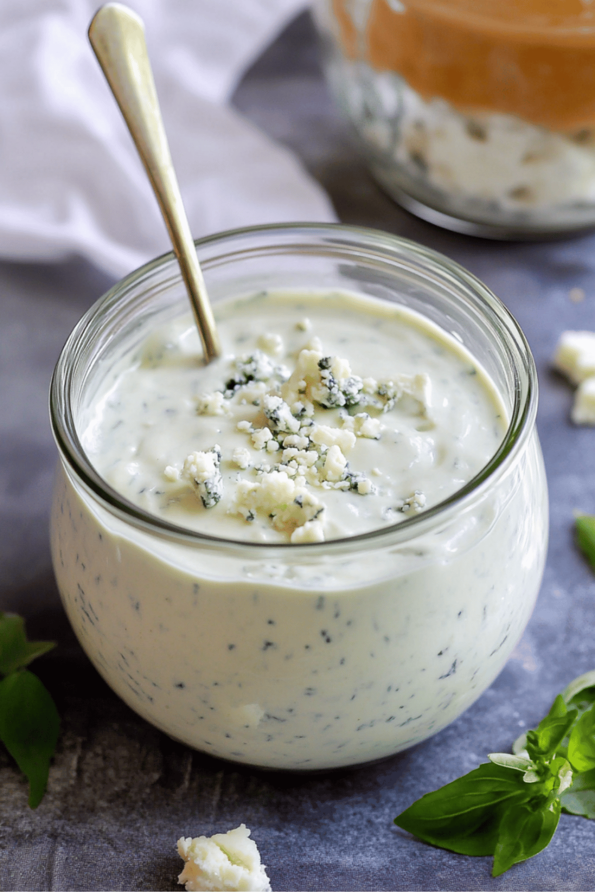 🧀 Homemade Blue Cheese Dressing: A Creamy Classic with a Bold Bite